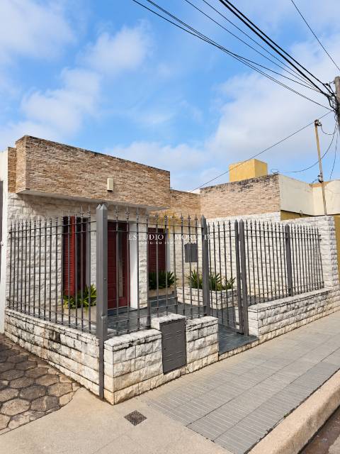 CASA CON GALPON MACROCENTRO RIO CUARTO