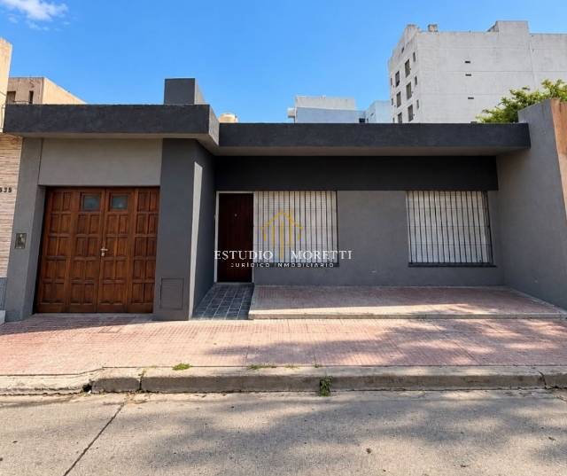 Casa refaccionada a nueva de 3 dormitorios en macrocentro de Río Cuarto