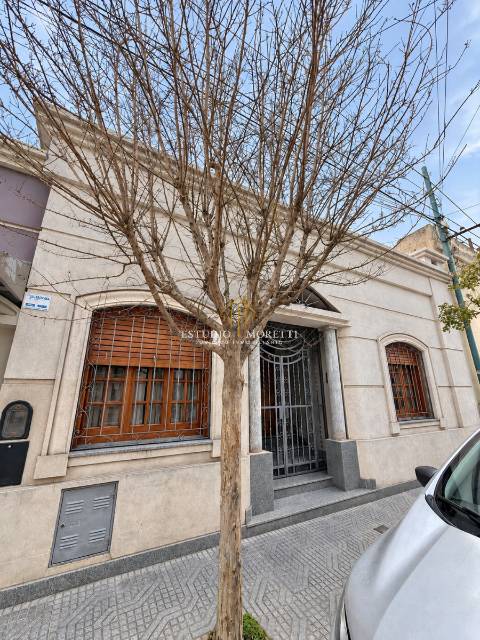 CASA 5 DORMITORIOS MICROCENTRO DE RIO CUARTO